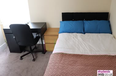 Victoria Road, Near university, Middlesbrough - Image 3